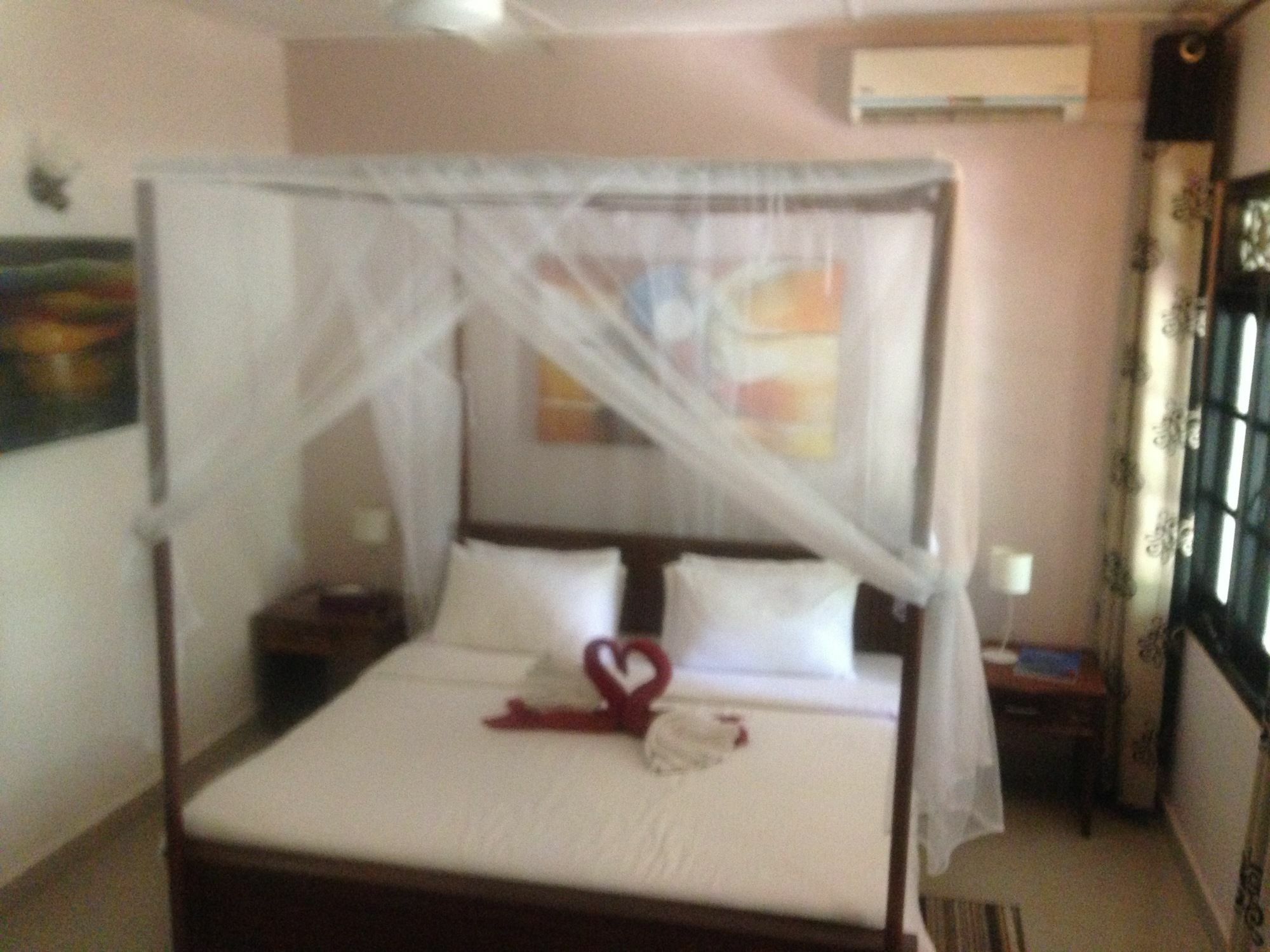Fire Dragon Hideaway Hotel Negombo Kültér fotó